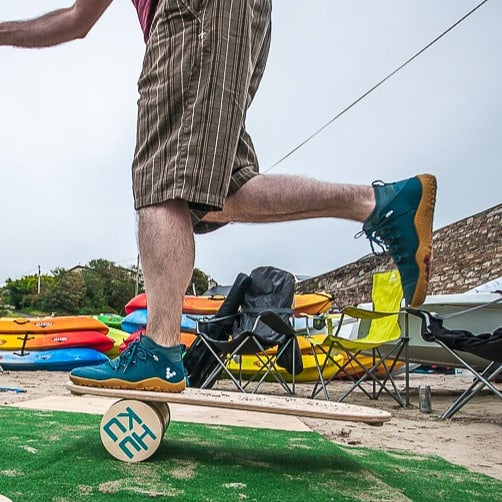 What Does a Balance Board Do? Benefits, Exercises and Why It Works